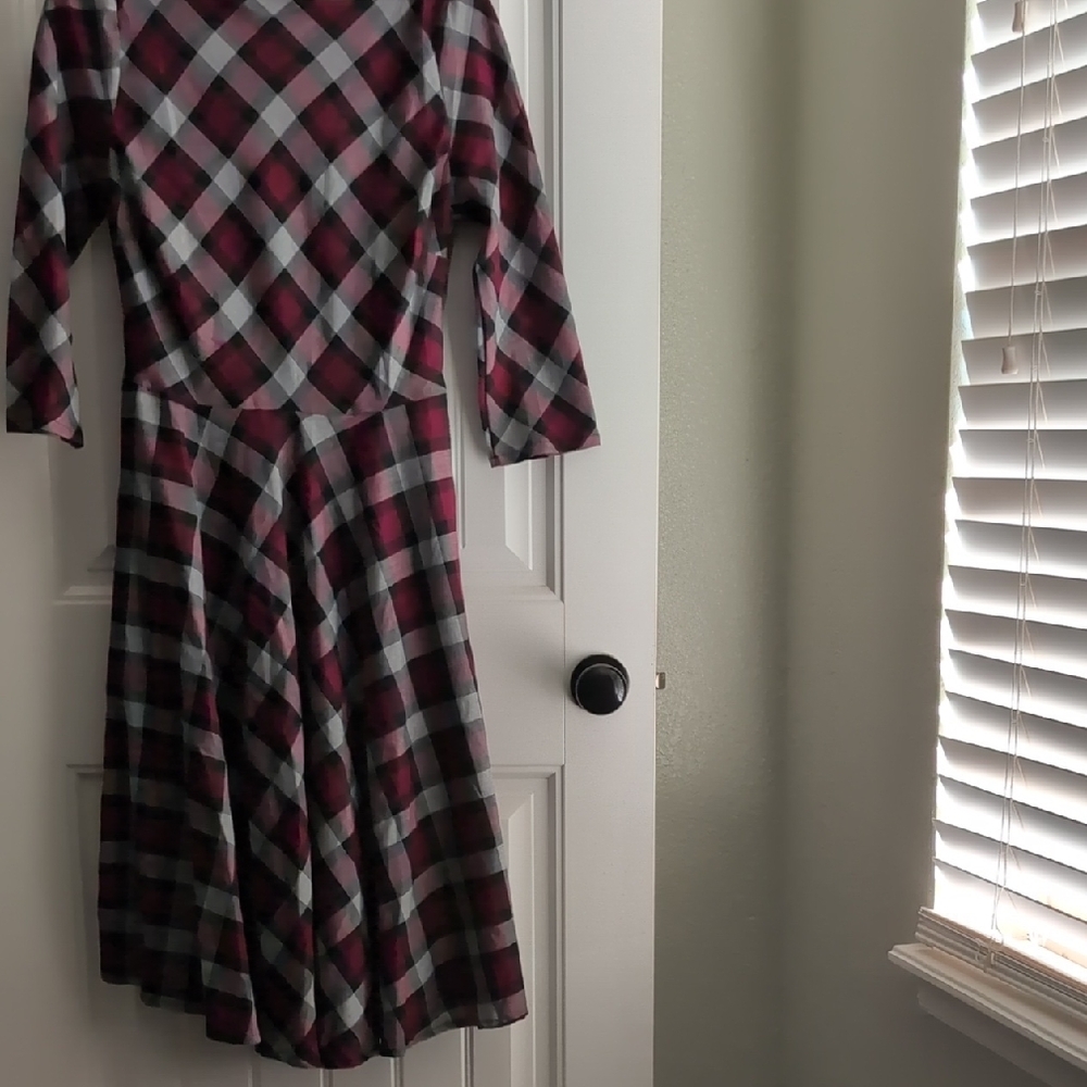 Elegant Long Sleeve Plaid Dress - Burgundy and Gray